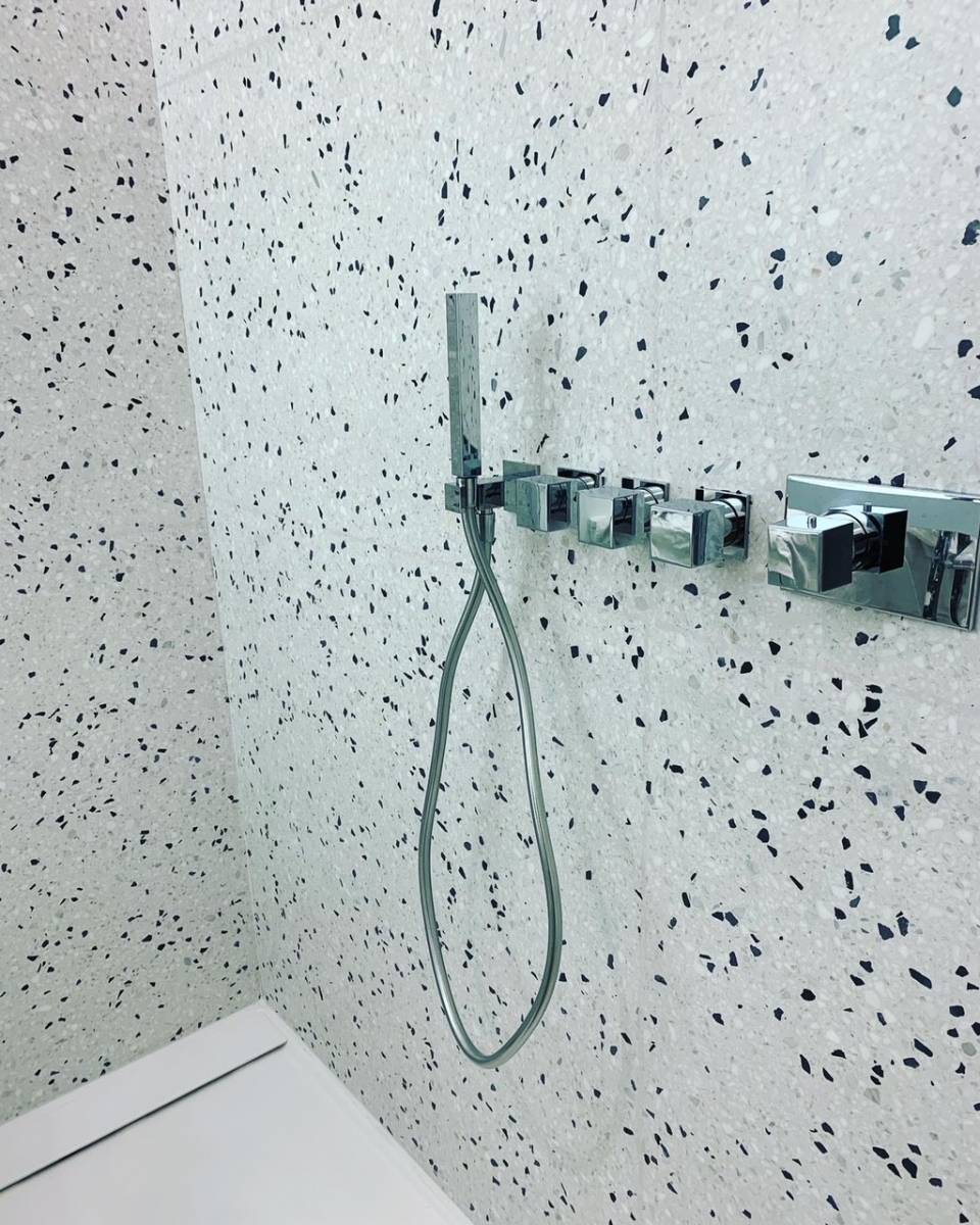 mur en Terrazzo salle de bain 